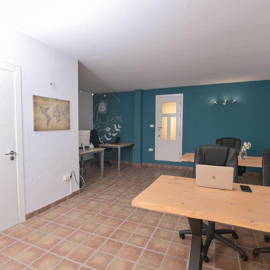Hostel Los Amigos Yoga & Wellness La Mareta エクステリア 写真