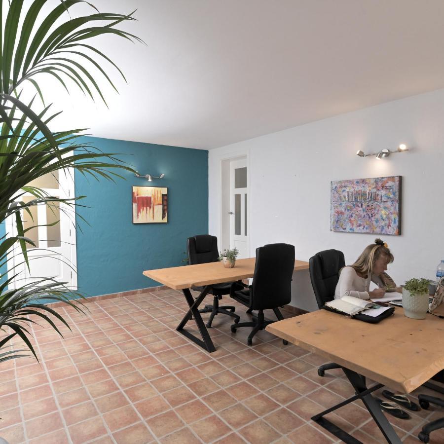Hostel Los Amigos Yoga & Wellness La Mareta エクステリア 写真
